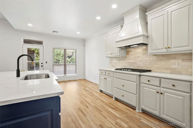 11280 S 72nd East Court, Bixby, OK 74008