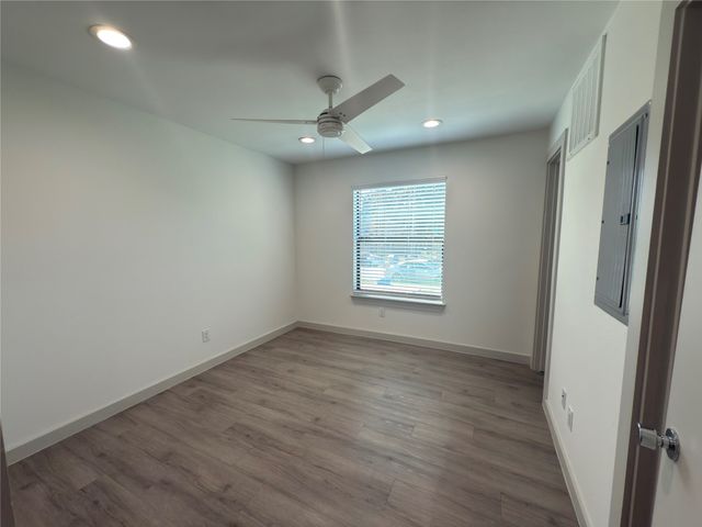4526 Munger Avenue 105, Dallas, TX 75204
