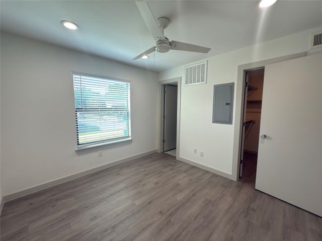 4526 Munger Avenue 105, Dallas, TX 75204