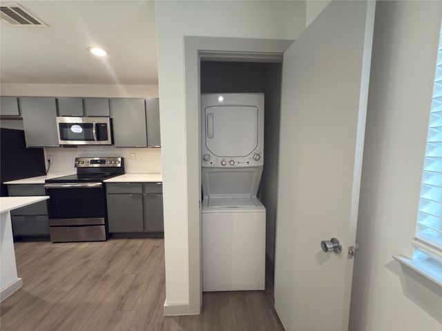 4526 Munger Avenue 105, Dallas, TX 75204