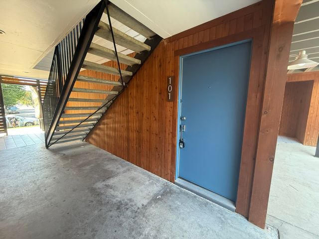 4526 Munger Avenue 105, Dallas, TX 75204