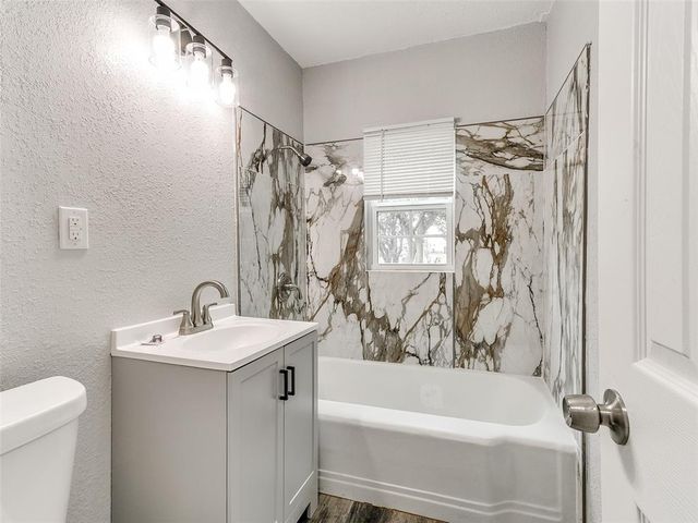 917 SW 49th Street, Oklahoma City, OK 73109