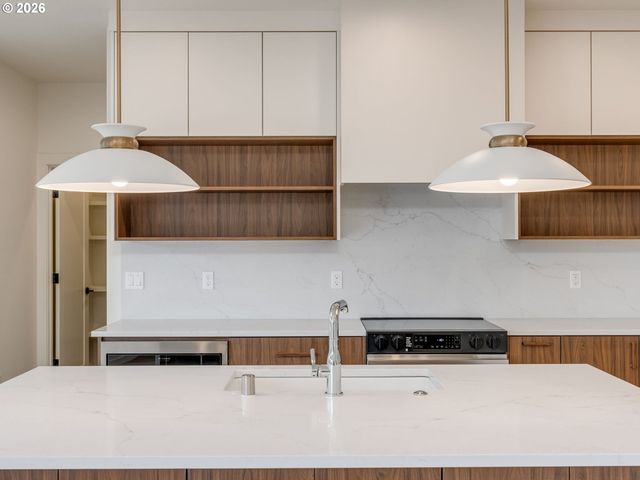 11008 Ne 55TH Ave, Vancouver, WA 98686