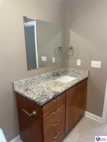 230 Diamond Court, Vine Grove, KY 40175