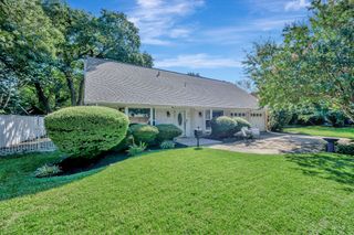 815 Waggoner Drive, Arlington, TX 76013
