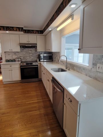 85 Faxon Park Rd, Quincy, MA 02169