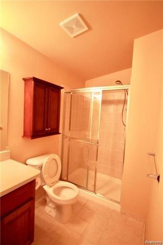 806 Red Run Drive, Troy, MI 48085