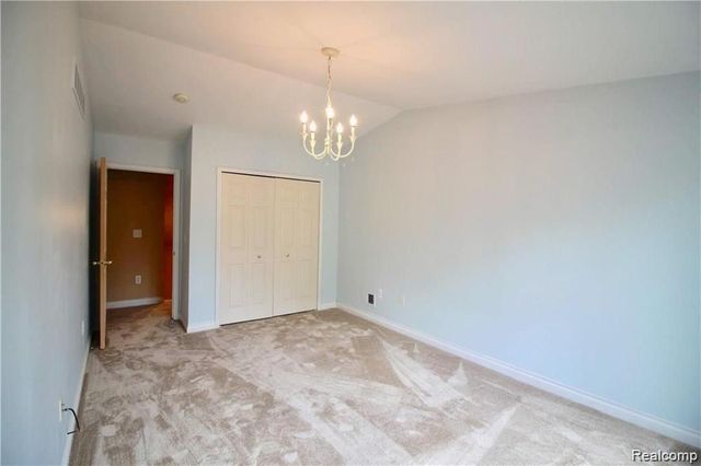 806 Red Run Drive, Troy, MI 48085