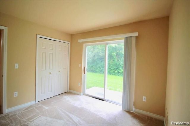 806 Red Run Drive, Troy, MI 48085