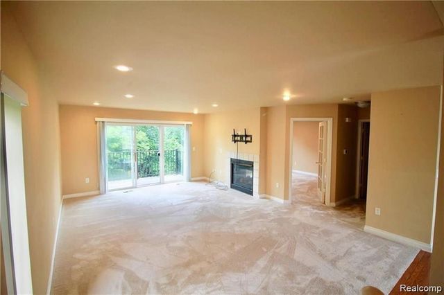 806 Red Run Drive, Troy, MI 48085