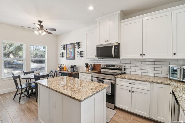 218 Canyon Vw, Spring Branch, TX 78070