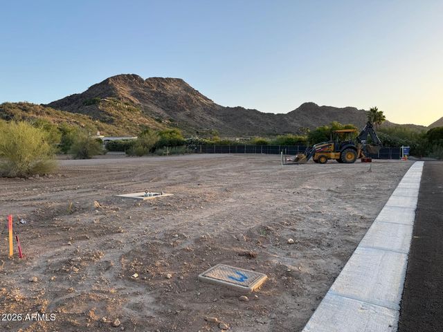 6107 E IRONWOOD Drive 12, Paradise Valley, AZ 85253