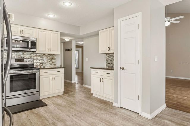 19511 WYNDMILL CIRCLE, Odessa, FL 33556