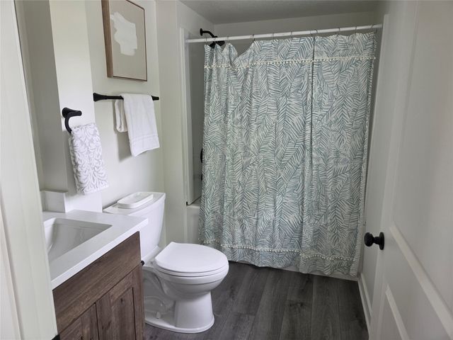 325 SW School Street, Ankeny, IA 50023
