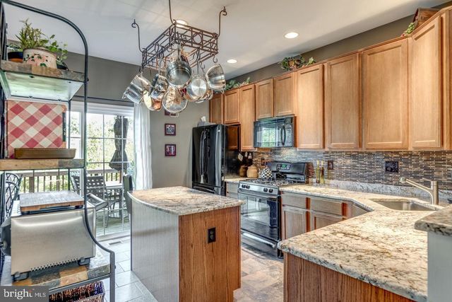 43726 CLEAR LAKE SQ, Ashburn, VA 20147