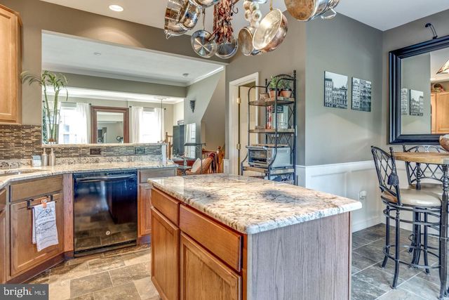 43726 CLEAR LAKE SQ, Ashburn, VA 20147