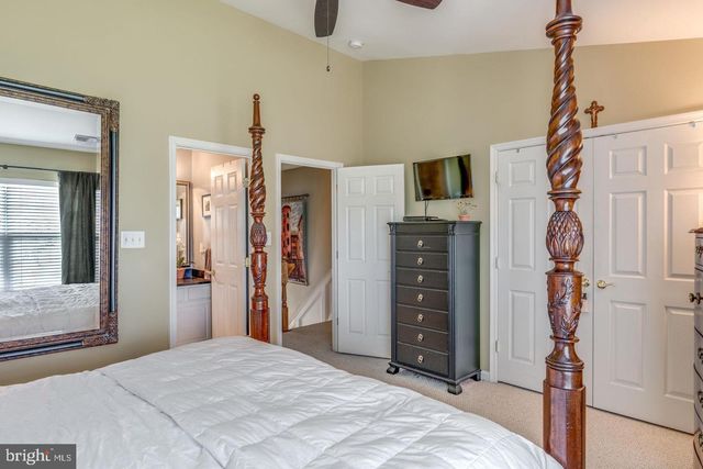 43726 CLEAR LAKE SQ, Ashburn, VA 20147