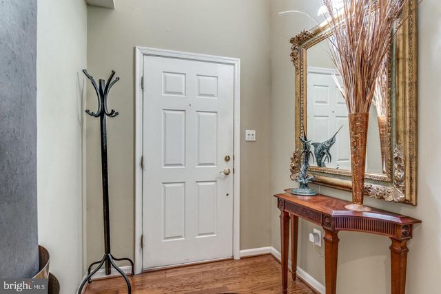 43726 CLEAR LAKE SQ, Ashburn, VA 20147