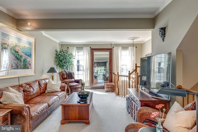 43726 CLEAR LAKE SQ, Ashburn, VA 20147