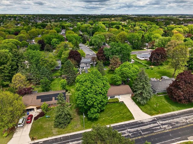 5630 Lacy Road, Fitchburg, WI 53711