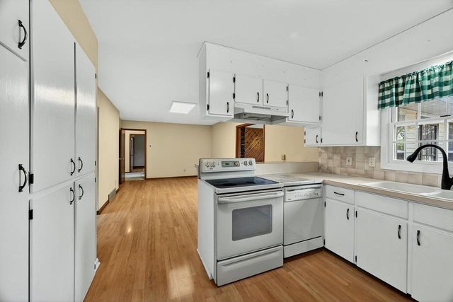 5630 Lacy Road, Fitchburg, WI 53711
