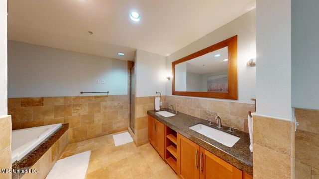 2060 Beach Boulevard, 701, Biloxi, MS 39531