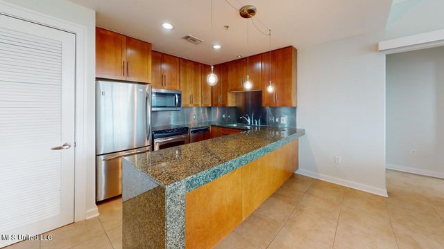 2060 Beach Boulevard, 701, Biloxi, MS 39531