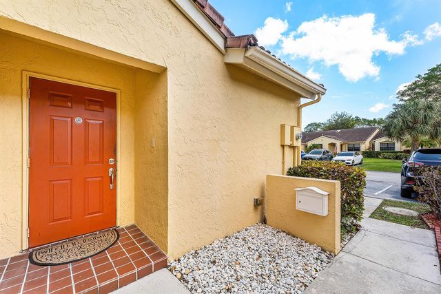 6846 Bridlewood Court, Boca Raton, FL 33433