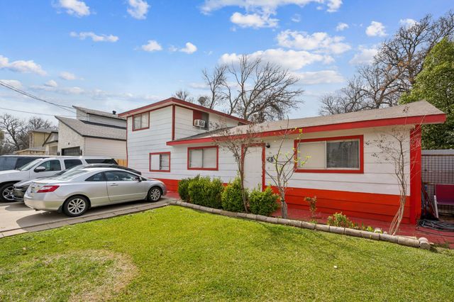 161 W Shore Drive, Lewisville, TX 75057