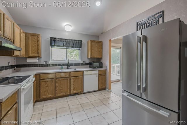 1062 Princeton Drive, Waterford Charter Township, MI 48327