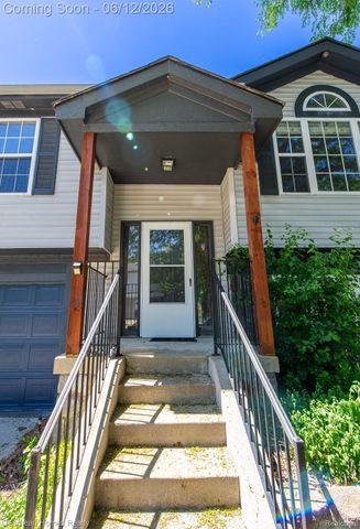 1062 Princeton Drive, Waterford Charter Township, MI 48327