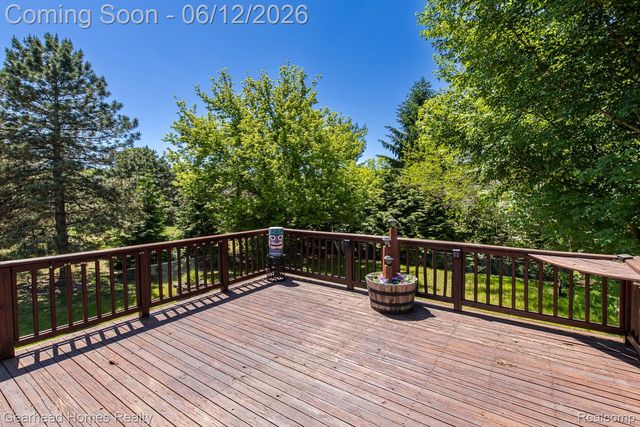 1062 Princeton Drive, Waterford Charter Township, MI 48327