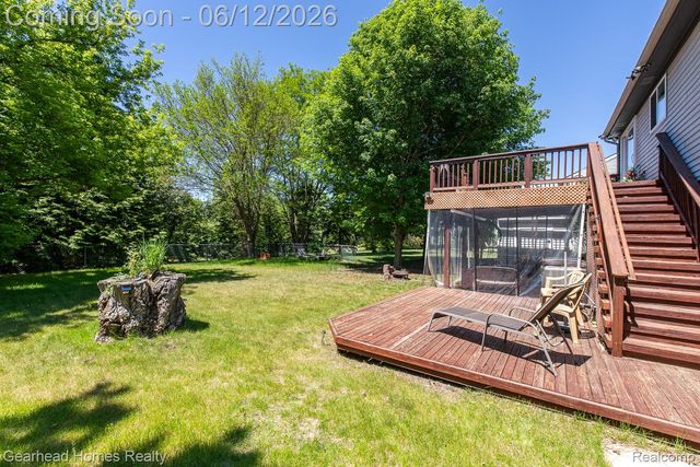 1062 Princeton Drive, Waterford Charter Township, MI 48327