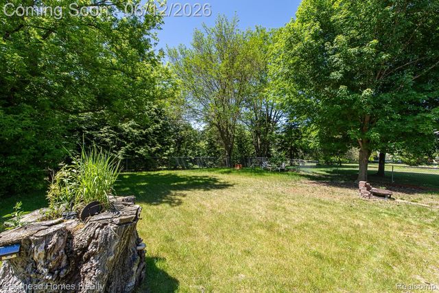 1062 Princeton Drive, Waterford Charter Township, MI 48327