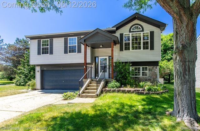 1062 Princeton Drive, Waterford Charter Township, MI 48327