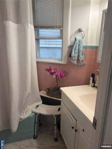 229 5th Street, Fairview, NJ 07022