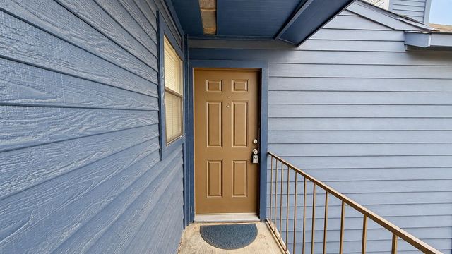 13480 S Thorntree Drive 316, Houston, TX 77015