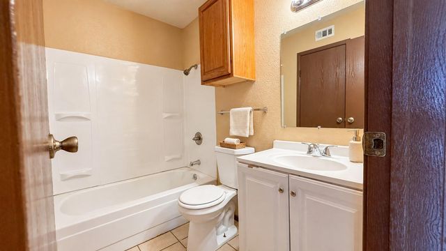 13480 S Thorntree Drive 316, Houston, TX 77015
