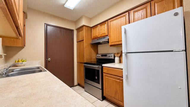 13480 S Thorntree Drive 316, Houston, TX 77015