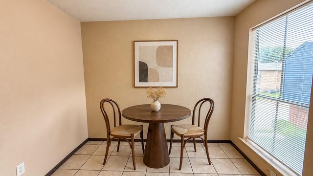 13480 S Thorntree Drive 316, Houston, TX 77015