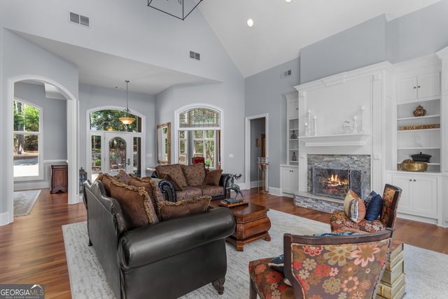 1121 Parrotts Cove Road, Greensboro, GA 30642