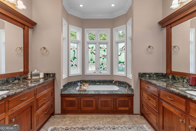 1121 Parrotts Cove Road, Greensboro, GA 30642