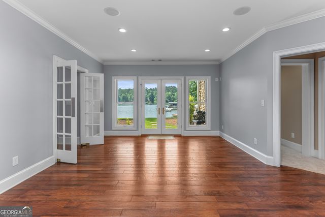 1121 Parrotts Cove Road, Greensboro, GA 30642