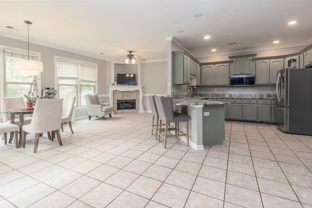 1796 CAMPDEN DR, Collierville, TN 38017