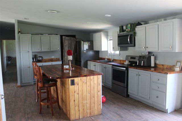 12360 Thomas Lane, Scurry, TX 75158