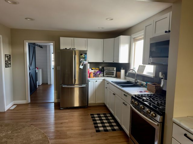 82 N 23rd Road, Peru, IL 61354