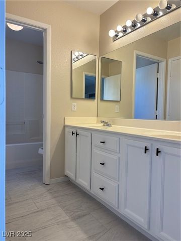 5066 El Castano Avenue, Las Vegas, NV 89108