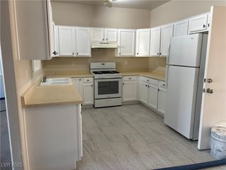 5066 El Castano Avenue, Las Vegas, NV 89108