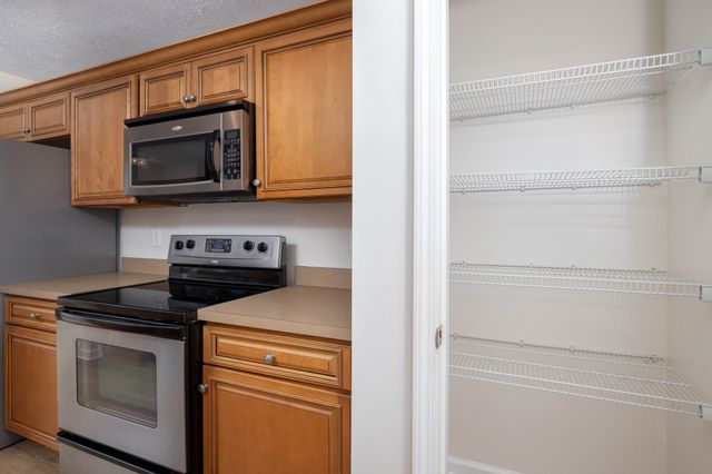 1011 Somerset Springs Dr, Spring Hill, TN 37174