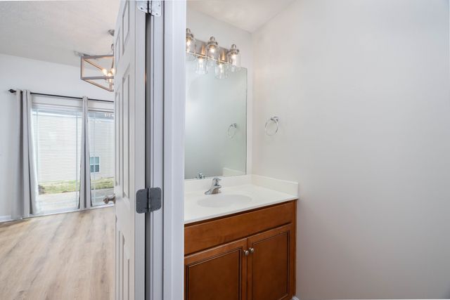 1011 Somerset Springs Dr, Spring Hill, TN 37174